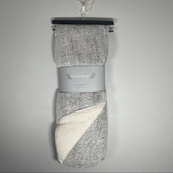 Etymology Luxury Berber Reversible Throw Blanket Gray & Cream Size 50" X 70" - Picture 3 of 6